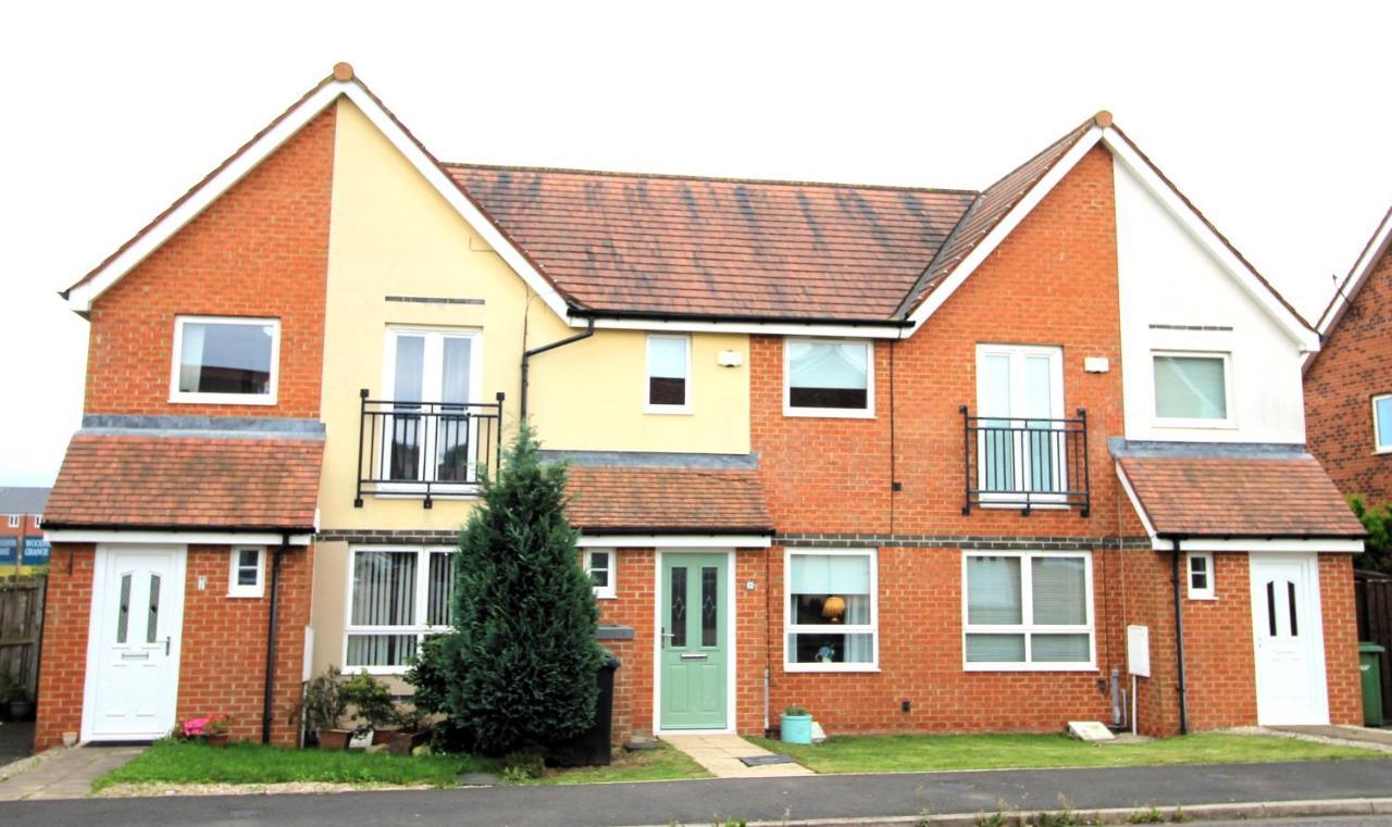Ashington - 2 Bedroom House - Beautifully Decorated & Furnished - Large Garden 외부 사진