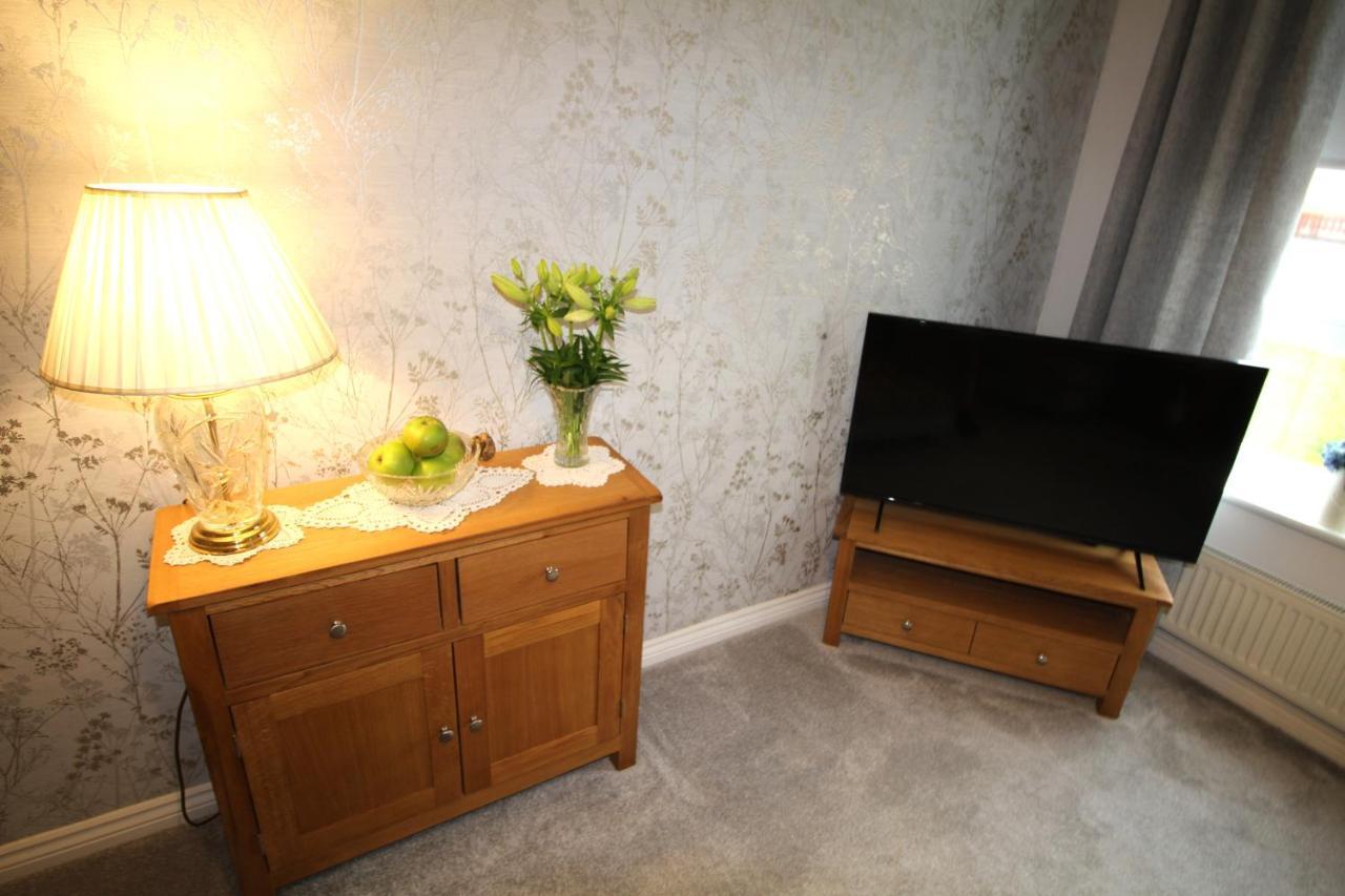 Ashington - 2 Bedroom House - Beautifully Decorated & Furnished - Large Garden 외부 사진