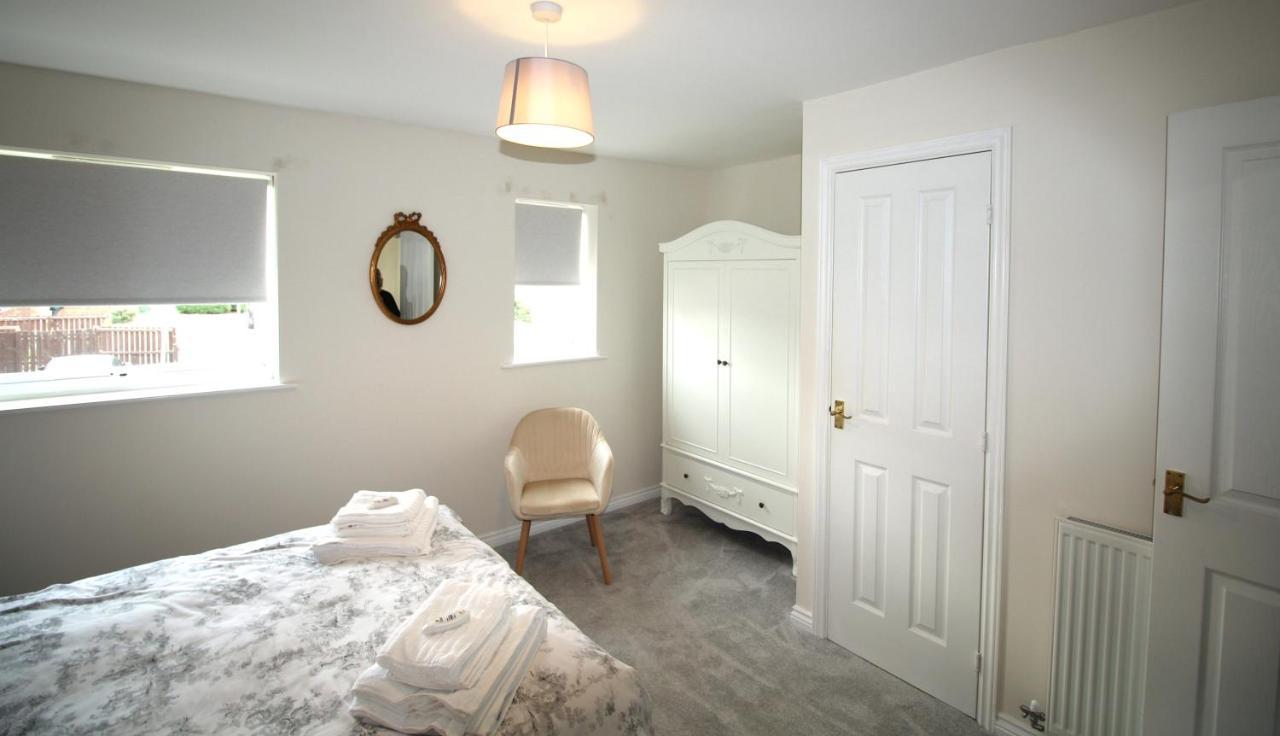 Ashington - 2 Bedroom House - Beautifully Decorated & Furnished - Large Garden 외부 사진