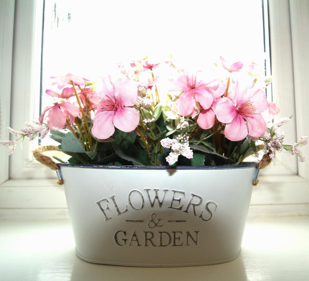Ashington - 2 Bedroom House - Beautifully Decorated & Furnished - Large Garden 외부 사진