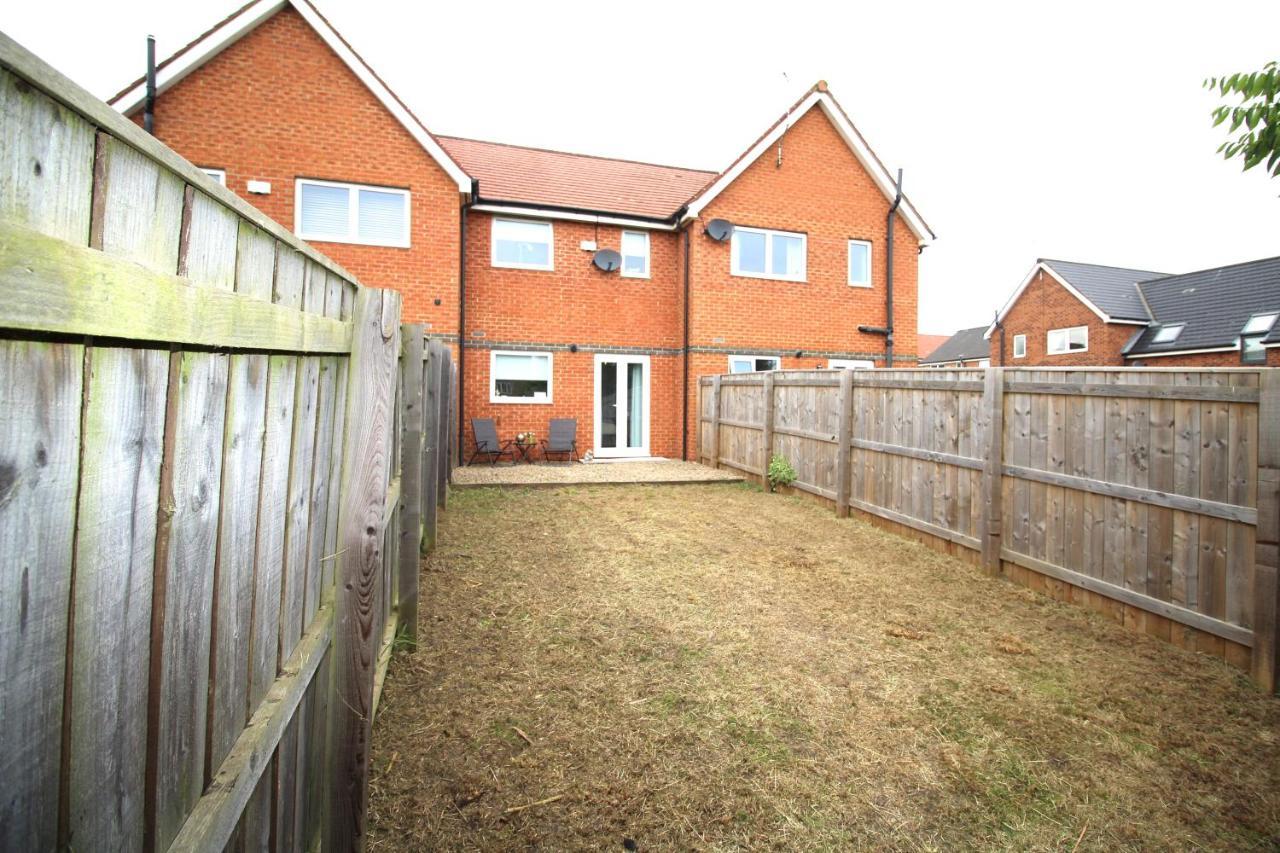 Ashington - 2 Bedroom House - Beautifully Decorated & Furnished - Large Garden 외부 사진